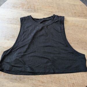 Lululemon black top